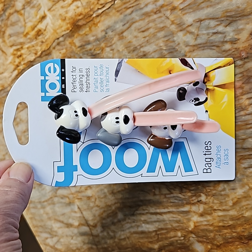 NEW Joie kitchen woof bag ties chip clips